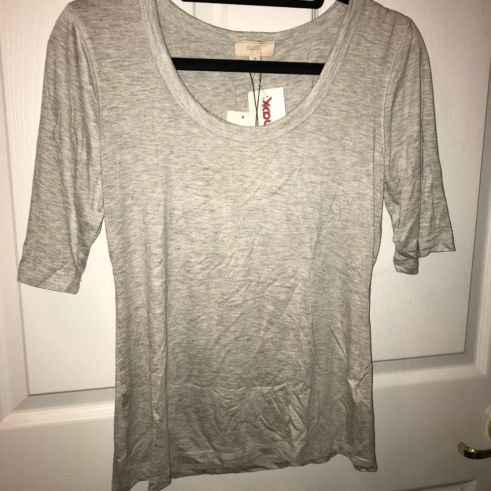 Grey top